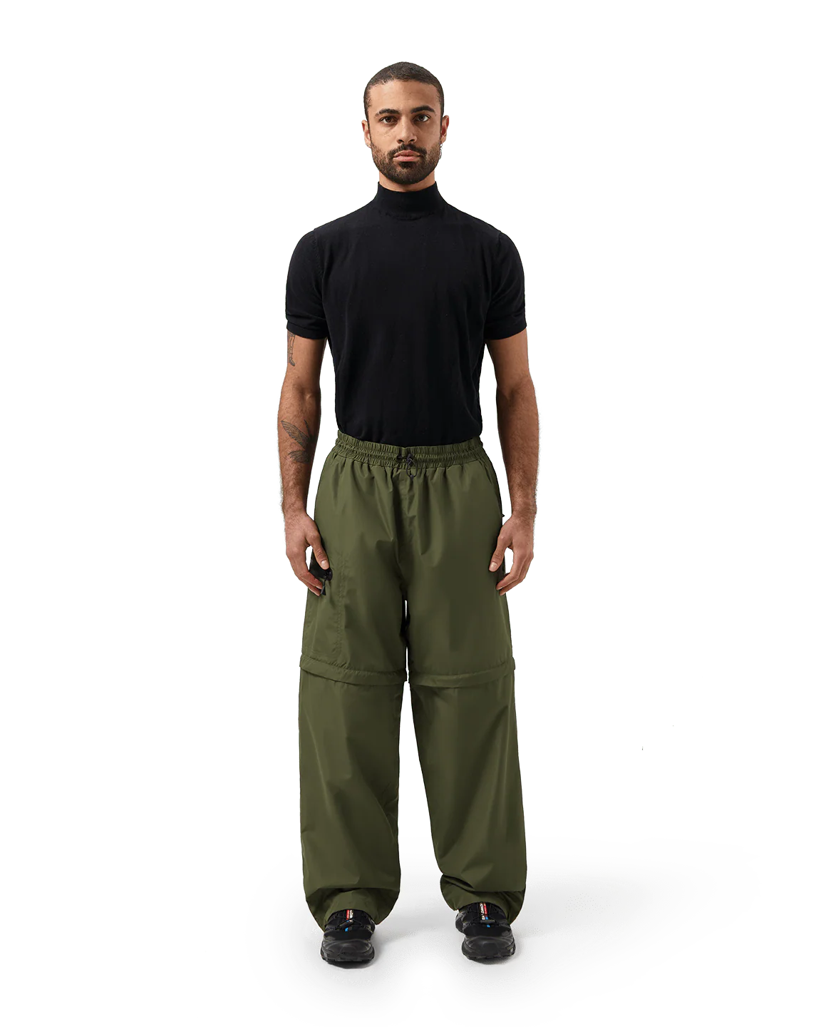 (46) Zip Pants